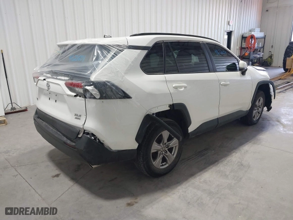 2022 Toyota RAV4 XLE with VIN 2T3P1RFV8NW286279, listed as a IAAI auction lot 41672654 with 56,984 mi miles. Bid and sale history available at carsss.com. Image 4.