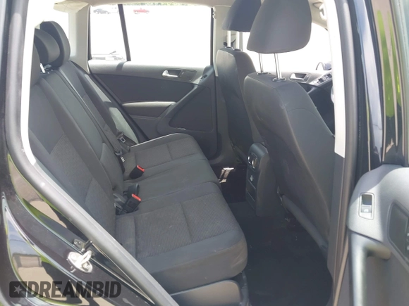 2014 Volkswagen Tiguan SE with VIN WVGAV3AX7EW549326, listed as a IAAI auction lot 42515906 with 102,221 mi miles and . Bid and sale history available at DreamBid. Image 8.