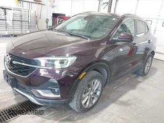 2021 Buick Encore GX Essence z VIN KL4MMGSL1MB150807, wystawiony jako IAAI lot #42650838 z przebiegiem 46 076 mil mil oraz . Historia ofert i sprzedaży dostępna na DreamBid. Obrazek 17.