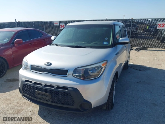 2015 Kia Soul with VIN KNDJN2A22F7770587, listed as a IAAI auction lot 42100497 with 114,933 mi miles. Bid and sale history available at carsss.com. Image 2.