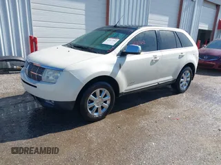 2008 Lincoln MKX z VIN 2LMDU68C28BJ06421, wystawiony jako IAAI lot #42217242 z przebiegiem 231 820 mil mil oraz . Historia ofert i sprzedaży dostępna na DreamBid. Obrazek 2.