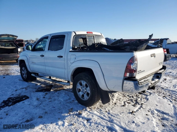 2013 Toyota Tacoma PreRunner with VIN 3TMJU4GN1DM152132, listed as a Copart auction lot 88720815 with 125,406 mi miles and Salvage Title. Bid and sale history available at carsss.com. Image 2.
