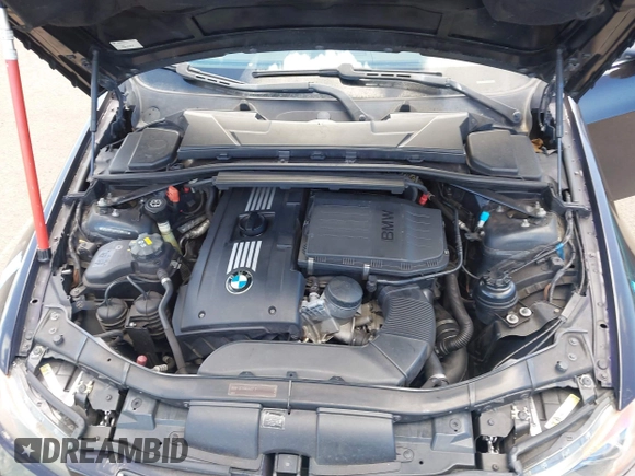 2007 BMW 3 Series 335i with VIN WBAVB73517PA88476, listed as a IAAI auction lot 42300906 with 133,341 mi miles and . Bid and sale history available at DreamBid. Image 10.