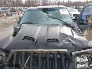 2003 Chevrolet Silverado 1500 LS with VIN 2GCEK19T831156203, listed as a IAAI auction lot 41513601 with 171,586 mi miles. Bid and sale history available at carsss.com. Image 10.