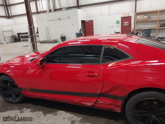 2013 Chevrolet Camaro LS with VIN 2G1FA1E39D9123462, listed as a IAAI auction lot 40027284 with NaN miles. Bid and sale history available at carsss.com. Image 14.