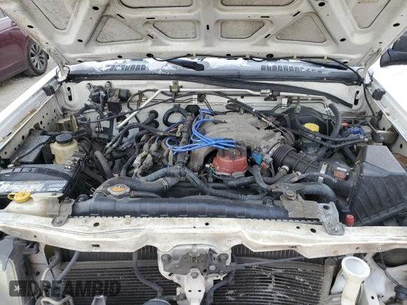 2001 Nissan Xterra XE with VIN 5N1ED28T71C595011, listed as a Copart auction lot 83204354 with Not Provided miles and Salvage Title. Bid and sale history available at DreamBid. Image 12.