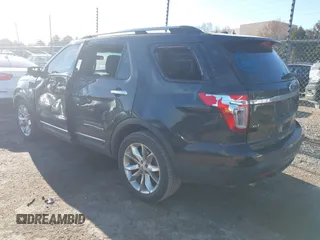 2015 Ford Explorer XLT with VIN 1FM5K7D8XFGA85983, listed as a IAAI auction lot 41741315 with 197,160 mi miles and . Bid and sale history available at carsss.com. Image 3.