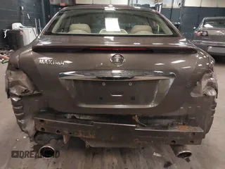 2014 Nissan Maxima S z VIN 1N4AA5AP2EC472688, wystawiony jako IAAI lot #42215250 z przebiegiem 185 778 mil mil oraz . Historia ofert i sprzedaży dostępna na DreamBid. Obrazek 16.