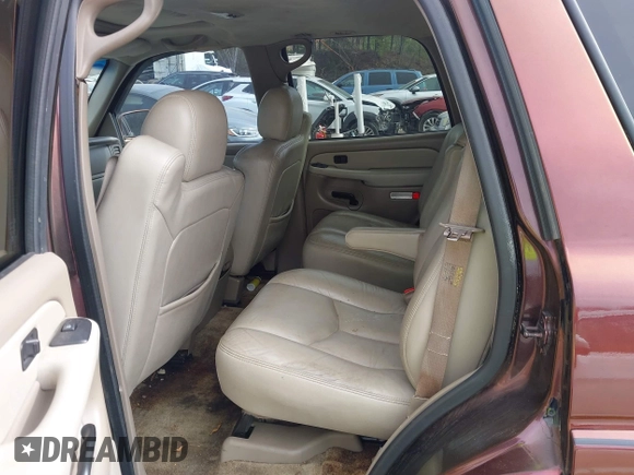 2003 Chevrolet Tahoe LT with VIN 1GNEK13Z23R302221, listed as a IAAI auction lot 41636853 with 264,525 mi miles. Bid and sale history available at carsss.com. Image 8.
