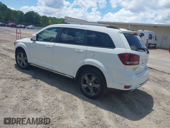2015 Dodge Journey Crossroad with VIN 3C4PDCGB7FT723142, listed as a IAAI auction lot 42533562 with 217,413 mi miles and . Bid and sale history available at DreamBid. Image 3.