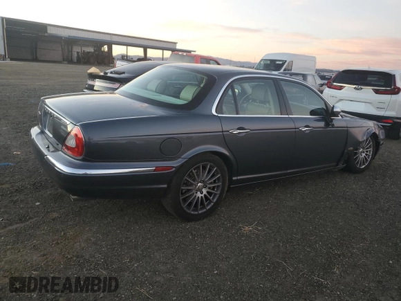 2007 Jaguar XJ with VIN SAJWA71B27SH17096, listed as a Copart auction lot 78863314 with 132,779 mi miles and Salvage Title. Bid and sale history available at carsss.com. Image 3.