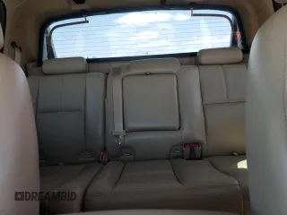 2007 Chevrolet Avalanche LTZ z VIN 3GNEC12037G218415, wystawiony jako Copart lot #61975825 z przebiegiem 86 519 mil mil oraz Szkoda całkowita • Salvage title. Historia ofert i sprzedaży dostępna na DreamBid. Obrazek 10.