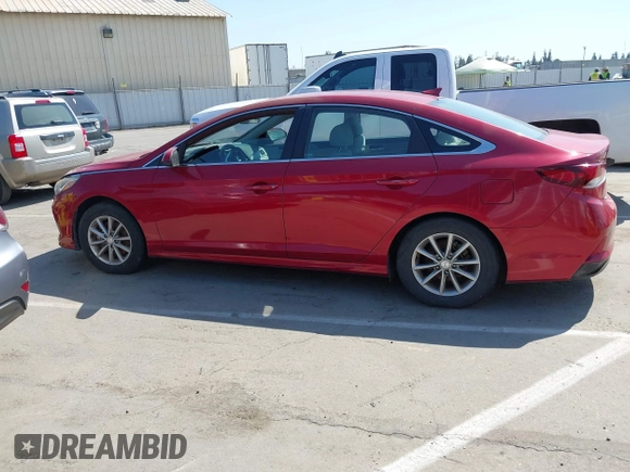 2018 Hyundai Sonata SE z VIN 5NPE24AF3JH599281, wystawiony jako IAAI lot #42465221 z przebiegiem 193 734 mil mil oraz . Historia ofert i sprzedaży dostępna na DreamBid. Obrazek 14.