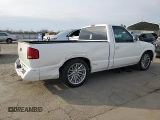 1997 GMC Sonoma with VIN 1GTCS1448VK521764, listed as a Copart auction lot 43580175 with 159,938 mi miles and Salvage Title. Bid and sale history available at carsss.com. Image 3.