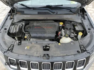 2018 Jeep Compass Latitude z VIN 3C4NJDBB9JT162173, wystawiony jako Copart lot #52852985 z przebiegiem 115 497 mil mil oraz Szkody całkowita. Historia ofert i sprzedaży dostępna na DreamBid. Obrazek 13.