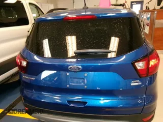 2019 Ford Escape SEL with VIN 1FMCU9HD5KUA65527, listed as a IAAI auction lot 42056498 with 67,188 mi miles. Bid and sale history available at carsss.com. Image 1.
