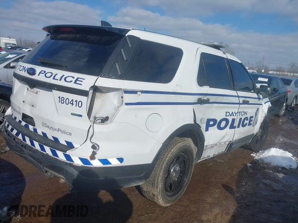 2018 Ford Police Interceptor Utility z VIN 1FM5K8AR8JGB93126, wystawiony jako IAAI lot #41642960 z przebiegiem 64 650 mil mil oraz . Historia ofert i sprzedaży dostępna na DreamBid. Obrazek 4.