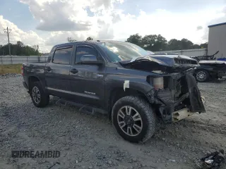 2018 Toyota Tundra SR5 z VIN 5TFDW5F11JX734412, wystawiony jako Copart lot #54765305 z przebiegiem 135 009 mil mil oraz Szkoda całkowita • Salvage title. Historia ofert i sprzedaży dostępna na DreamBid. Obrazek 4.