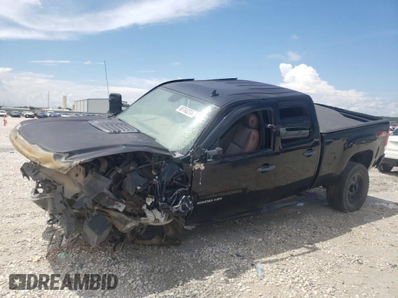 2011 GMC Sierra 2500HD SLE z VIN 1GT120C88BF155136, wystawiony jako Copart lot #68786234 z przebiegiem Nie podano mil oraz Szkoda całkowita • Salvage title. Historia ofert i sprzedaży dostępna na DreamBid. Obrazek 1.
