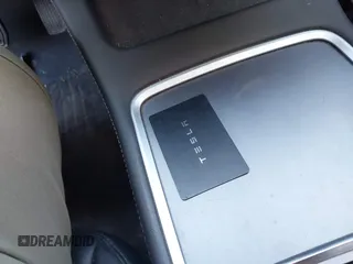 2023 Tesla Model 3 z VIN 5YJ3E1EAXPF584537, wystawiony jako IAAI lot #41464243 z przebiegiem 33 229 mil mil oraz . Historia ofert i sprzedaży dostępna na DreamBid. Obrazek 11.