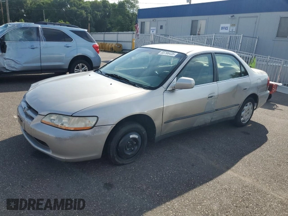 1999 Honda Accord LX z VIN 1HGCG5645XA103050, wystawiony jako Copart lot #65796435 z przebiegiem 148 828 mil mil oraz Czysty tytuł • Clean title. Historia ofert i sprzedaży dostępna na DreamBid. Obrazek 1.
