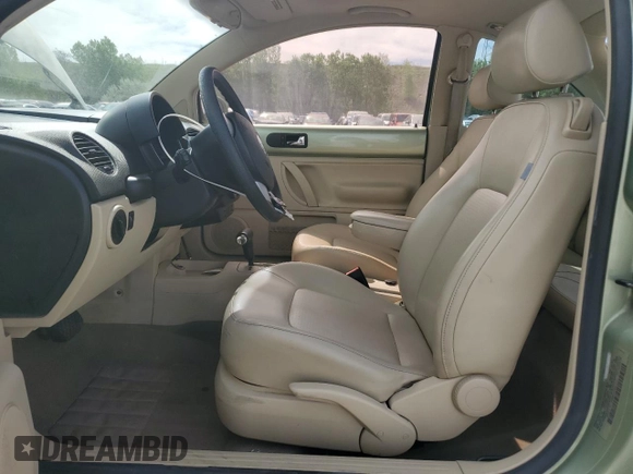 2008 Volkswagen Beetle S с VIN 3VWRW31C48M510132, выставлен на аукционе Copart как лот 56692935 с пробегом 125 154 миль миль и Списание • Salvage title. История ставок и продаж доступна на DreamBid. Изображение 7.