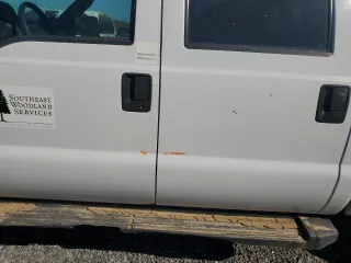 2016 Ford F-350 Platinum z VIN 1FT8W3B65GEB11774, wystawiony jako Copart lot #74438904 z przebiegiem Nie podano mil oraz Szkoda całkowita • Salvage title. Historia ofert i sprzedaży dostępna na DreamBid. Obrazek 12.