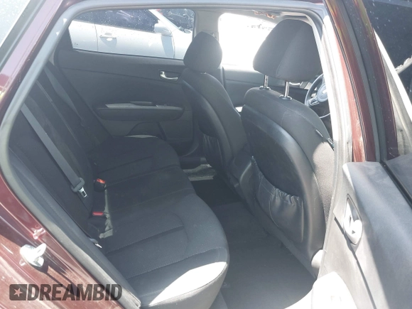 2018 Kia Optima LX z VIN 5XXGT4L36JG179485, wystawiony jako IAAI lot #42100805 z przebiegiem 90 165 mil mil oraz . Historia ofert i sprzedaży dostępna na DreamBid. Obrazek 8.