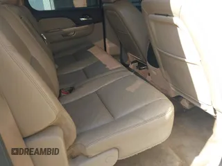 2010 GMC Sierra 1500 Denali z VIN 3GTRKXE26AG222270, wystawiony jako IAAI lot #41974112 z przebiegiem 166 366 mil mil oraz . Historia ofert i sprzedaży dostępna na DreamBid. Obrazek 8.