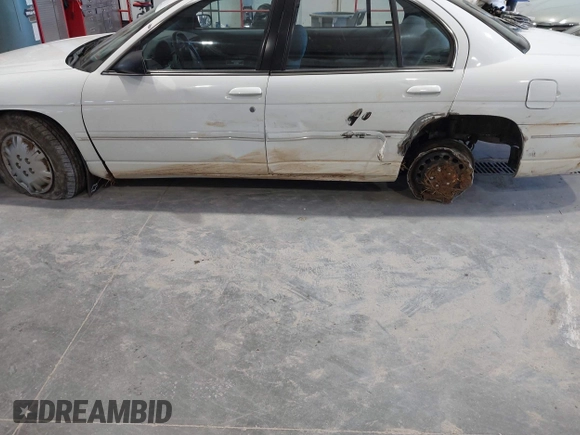 1998 Chevrolet Lumina with VIN 2G1WL52M0W1136830, listed as a IAAI auction lot 41860190 with 110,393 mi miles and . Bid and sale history available at DreamBid. Image 6.