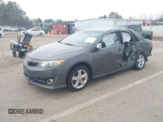2014 Toyota Camry L with VIN 4T1BF1FKXEU813606, listed as a IAAI auction lot 41528889 with 252,866 mi miles. Bid and sale history available at carsss.com. Image 21.