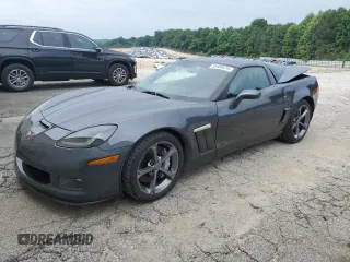 2010 Chevrolet Corvette Z16 Grand Sport 3LT z VIN 1G1YW2DW1A5108331, wystawiony jako Copart lot #55480474 z przebiegiem 75 143 mil mil oraz Szkoda całkowita • Salvage title. Historia ofert i sprzedaży dostępna na DreamBid. Obrazek 1.