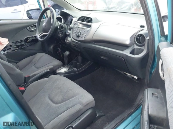 2013 Honda Fit with VIN JHMGE8H36DC023041, listed as a IAAI auction lot 41144523 with 121,307 mi miles. Bid and sale history available at carsss.com. Image 5.