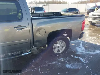 2008 Chevrolet Silverado 1500 LTZ with VIN 3GCEK13M08G164943, listed as a IAAI auction lot 40943708 with 212,496 mi miles. Bid and sale history available at carsss.com. Image 6.