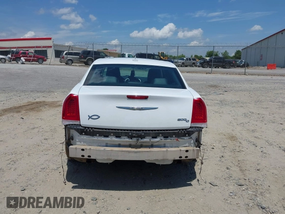 2016 Chrysler 300 C z VIN 2C3CCAEG1GH324603, wystawiony jako IAAI lot #42300938 z przebiegiem 108 997 mil mil oraz . Historia ofert i sprzedaży dostępna na DreamBid. Obrazek 16.