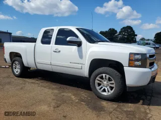 2008 Chevrolet Silverado 1500 LT w/2LT with VIN 1GCEC19J98Z295928, listed as a Copart auction lot 71609814 with 244,062 mi miles and Salvage Title. Bid and sale history available at carsss.com. Image 4.