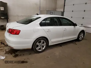 2014 Volkswagen Jetta TDI w/Premium with VIN 3VW3L7AJ3EM297108, listed as a Copart auction lot 81161134 with 160,656 mi miles and Salvage title. Bid and sale history available at DreamBid. Image 3.