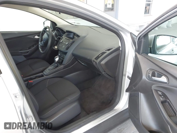 2016 Ford Focus SE with VIN 1FADP3F25GL317830, listed as a IAAI auction lot 42348499 with 8,679 mi miles and . Bid and sale history available at DreamBid. Image 5.