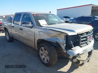2008 GMC Sierra 1500 SLE1 z VIN 3GTEC13JX8G260212, wystawiony jako IAAI lot #41641592 z przebiegiem 186 365 mil mil oraz . Historia ofert i sprzedaży dostępna na DreamBid. Obrazek 1.