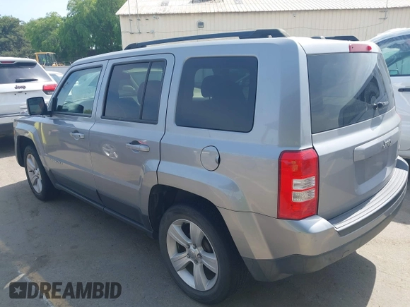 2017 Jeep Patriot Latitude with VIN 1C4NJPFBXHD182248, listed as a IAAI auction lot 41981701 with 82,466 mi miles and . Bid and sale history available at DreamBid. Image 3.