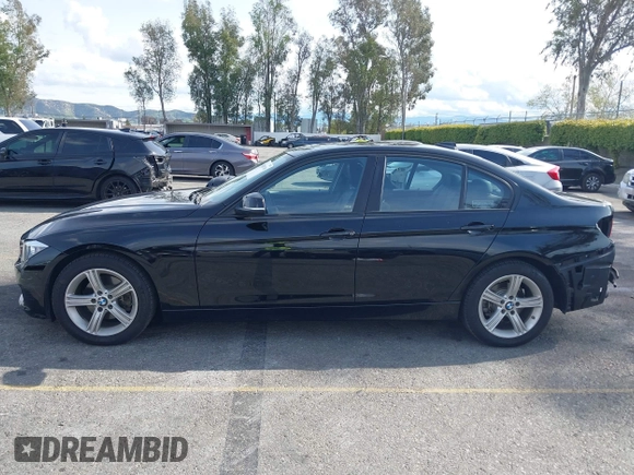 2013 BMW 3 Series 328i with VIN WBA3C1C55DF437722, listed as a IAAI auction lot 41888700 with 70,786 mi miles. Bid and sale history available at carsss.com. Image 15.