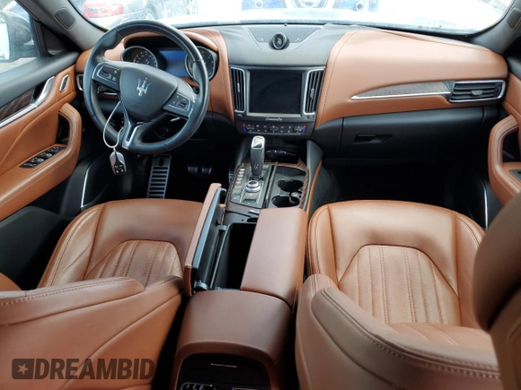 2019 Maserati Levante z VIN ZN661XUA3KX335863, wystawiony jako Copart lot #75898074 z przebiegiem 38 985 mil mil oraz Nie do naprawy • Non repairable. Historia ofert i sprzedaży dostępna na DreamBid. Obrazek 8.