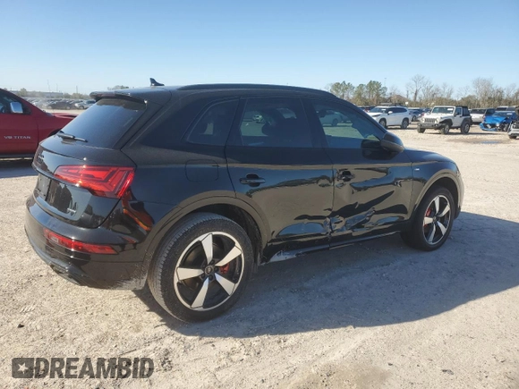 2024 Audi Q5 S line Premium Plus with VIN WA1EAAFY2R2050674, listed as a Copart auction lot 47789555 with 2,275 mi miles and Salvage Title. Bid and sale history available at carsss.com. Image 3.