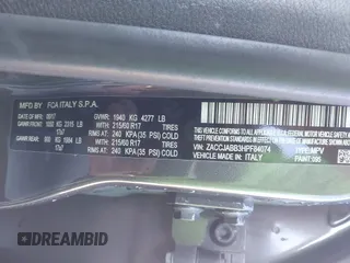 2017 Jeep Renegade Latitude with VIN ZACCJABB3HPF84074, listed as a IAAI auction lot 41867396 with 65,323 mi miles. Bid and sale history available at carsss.com. Image 9.