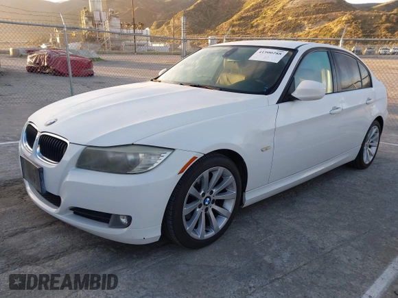 2011 BMW 3 Series 328i with VIN WBAPH5G57BNM76870, listed as a IAAI auction lot 41900288 with 191,609 mi miles and . Bid and sale history available at carsss.com. Image 17.