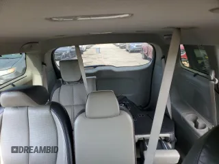2017 Kia Sedona LX with VIN KNDMB5C19H6265263, listed as a Copart auction lot 53246695 with 121,770 mi miles and Clean Title. Bid and sale history available at carsss.com. Image 10.