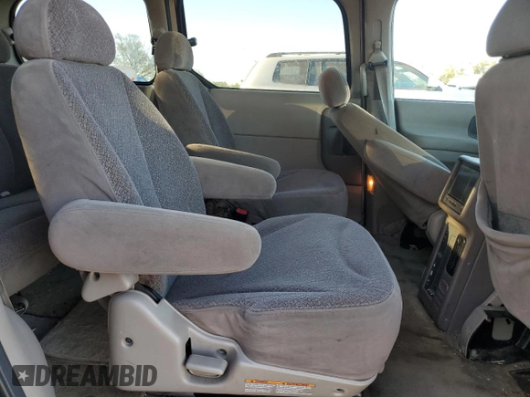 2000 Nissan Quest GXE z VIN 4N2XN11T1YD846668, wystawiony jako Copart lot #74711164 z przebiegiem 133 947 mil mil oraz Szkoda całkowita • Salvage title. Historia ofert i sprzedaży dostępna na DreamBid. Obrazek 11.