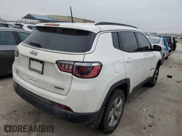 2018 Jeep Compass Latitude z VIN 3C4NJDBBXJT185462, wystawiony jako Copart lot #85528414 z przebiegiem 134 989 mil mil oraz Szkody całkowita. Historia ofert i sprzedaży dostępna na DreamBid. Obrazek 3.