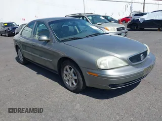 2002 Mercury Sable GS with VIN 1MEFM50U42G638338, listed as a IAAI auction lot 42100728 with 208,055 mi miles. Bid and sale history available at carsss.com. Image 1.