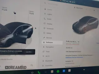 2023 Tesla Model Y Performance z VIN 7SAYGDEFXPF767971, wystawiony jako IAAI lot #42198881 z przebiegiem 32 442 mil mil oraz . Historia ofert i sprzedaży dostępna na DreamBid. Obrazek 7.